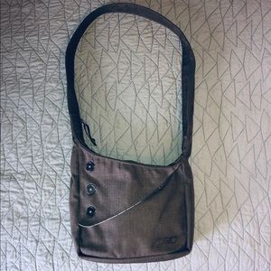 Women’s Ogio purse